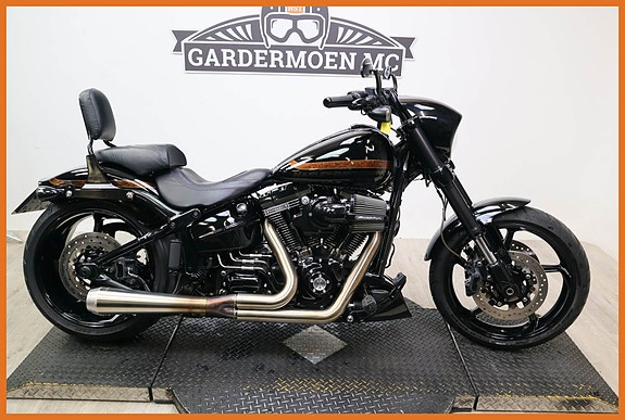 Harley-Davidson Pro Street Breakout CVO