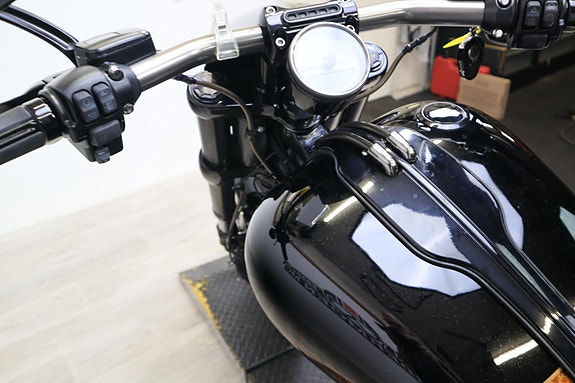 Harley-Davidson Pro Street Breakout CVO 16 of 30