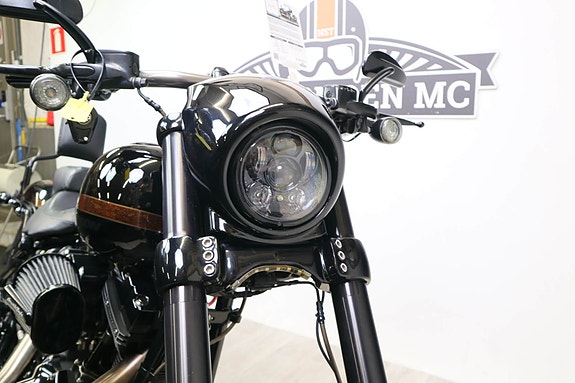 Harley-Davidson Pro Street Breakout CVO 24 of 30