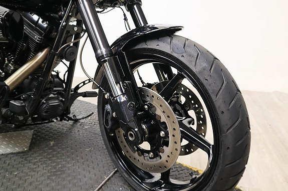 Harley-Davidson Pro Street Breakout CVO 27 of 30