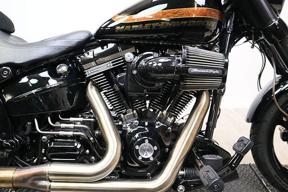 Harley-Davidson Pro Street Breakout CVO 9 of 30