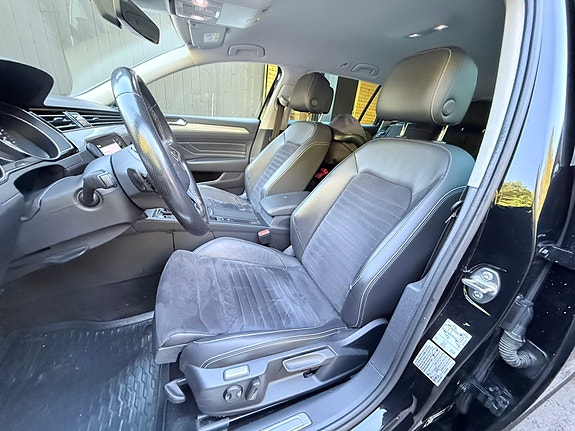 Volkswagen Passat 8 of 30