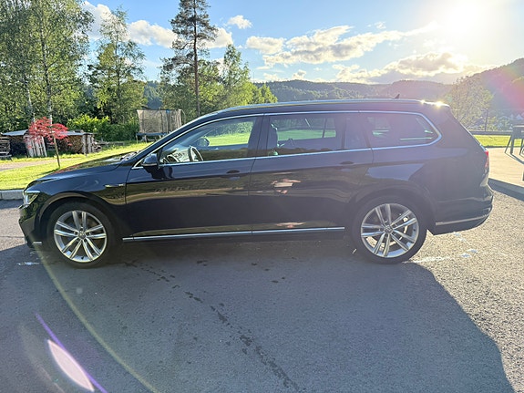 Volkswagen Passat 24 of 30
