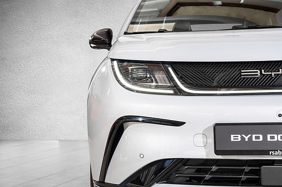 BYD Dolphin 7 of 23
