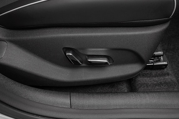 BYD Dolphin 22 of 23