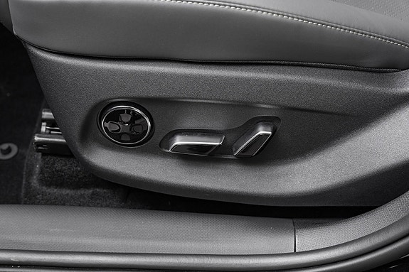 BYD Atto 3 11 of 28