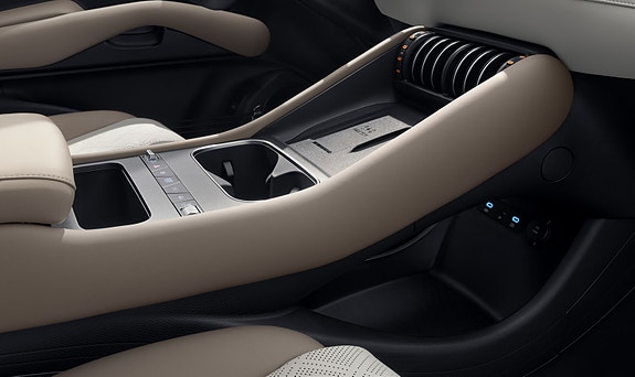 BYD Atto 3 7 of 8