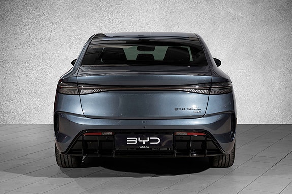 BYD Seal 4 of 5