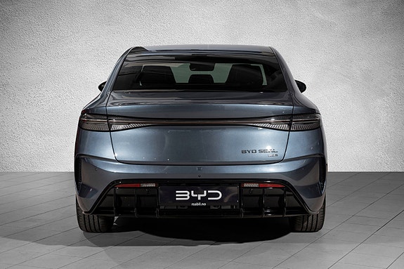 BYD Seal 4 of 5