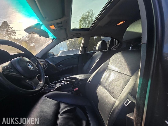 BMW 520i 8 of 13