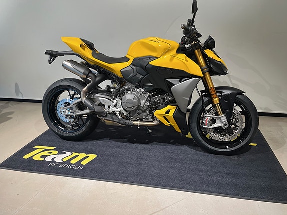 Ducati Streetfighter V2 S 2 of 11