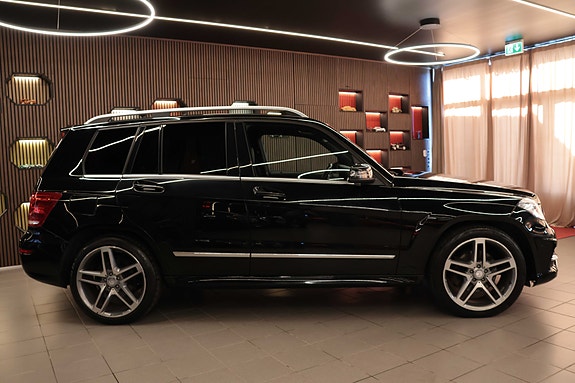 Mercedes-Benz GLK220 10 of 30
