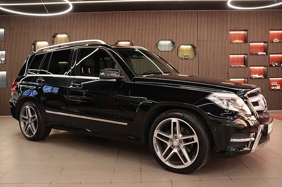 Mercedes-Benz GLK220 11 of 30