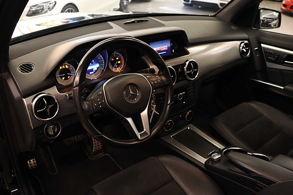 Mercedes-Benz GLK220 25 of 30