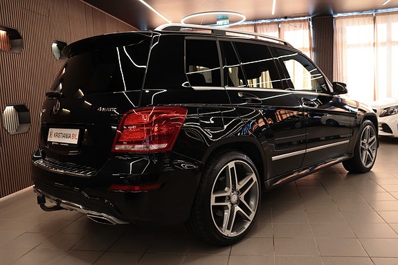 Mercedes-Benz GLK220 9 of 30