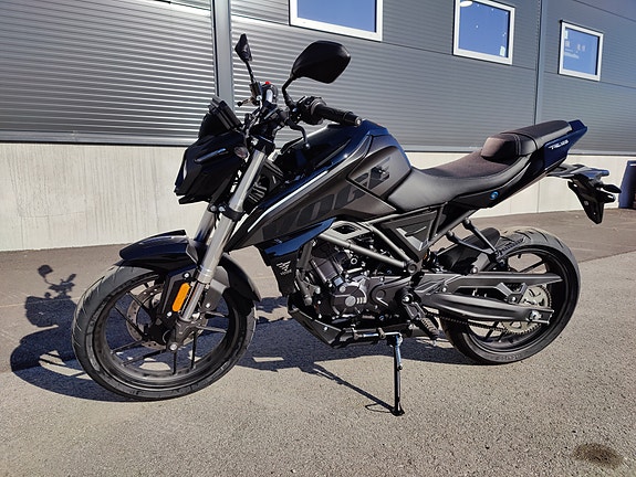 VOGE 125R 13 of 17