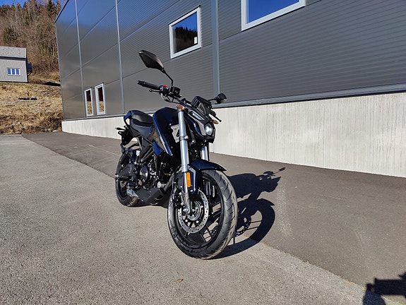 VOGE 125R 6 of 17