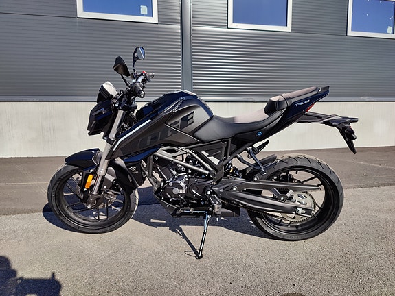 VOGE 125R 12 of 17