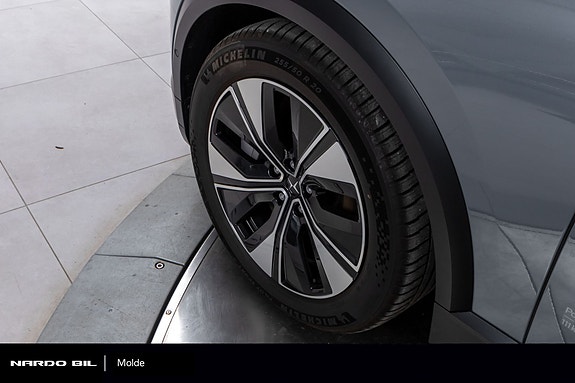 Polestar 3 5 of 30