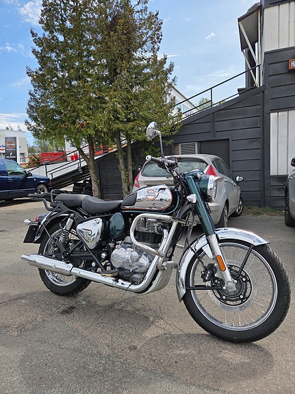 Royal Enfield Classic 350 Emerald Green 3 of 5