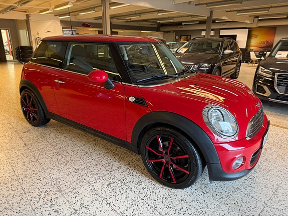MINI One 3 of 5