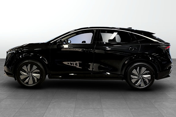 Nissan Ariya 2 of 5