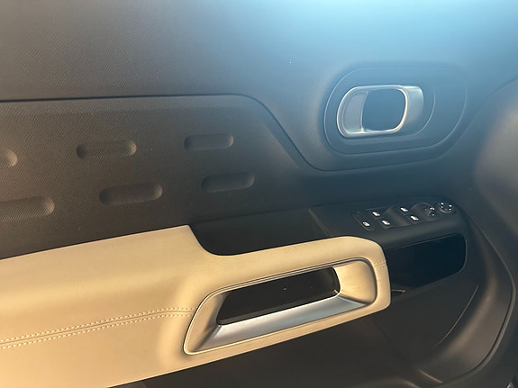 Citroen C5 Aircross 14 of 17