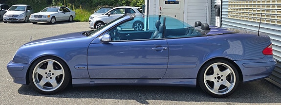 Mercedes-Benz CLK200 18 of 30