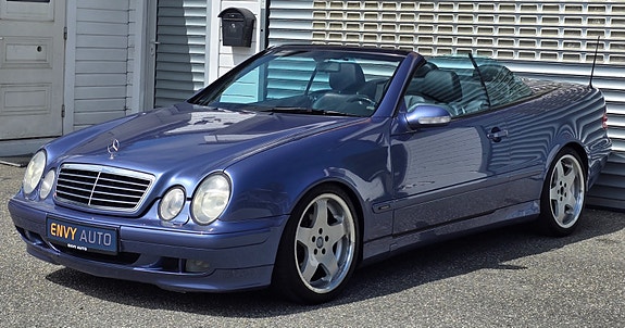 Mercedes-Benz CLK200 10 of 30