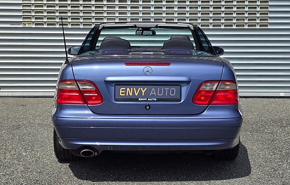 Mercedes-Benz CLK200 14 of 30