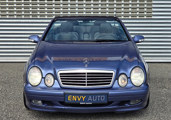 Mercedes-Benz CLK200 9 of 30