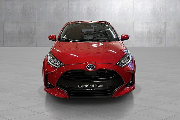 Toyota Yaris 8 of 25