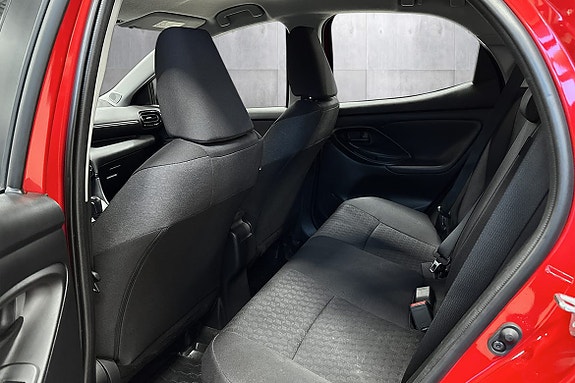 Toyota Yaris 15 of 25