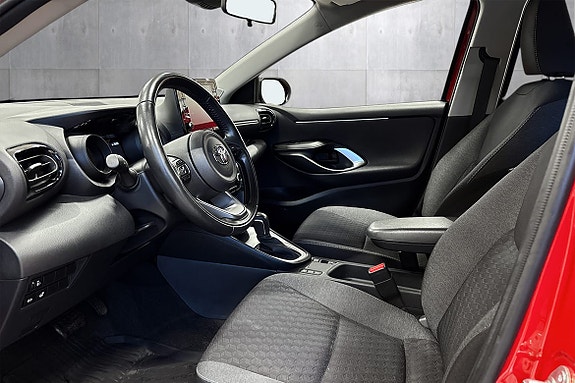 Toyota Yaris 10 of 25