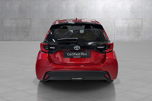 Toyota Yaris 4 of 25