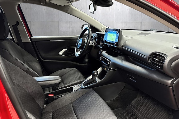 Toyota Yaris 14 of 25