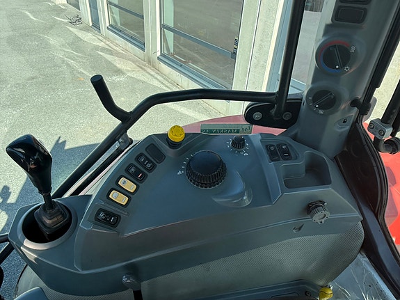 McCormick CX110 XTRASHIFT 15 of 27