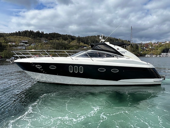 Absolute 39, skipsreg, ankervinsj forut og akter, generator, finans 2 of 30