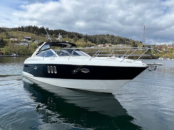 Absolute 39, skipsreg, ankervinsj forut og akter, generator, finans 13 of 30