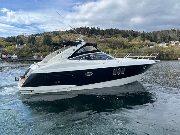 Absolute 39, skipsreg, ankervinsj forut og akter, generator, finans 9 of 30