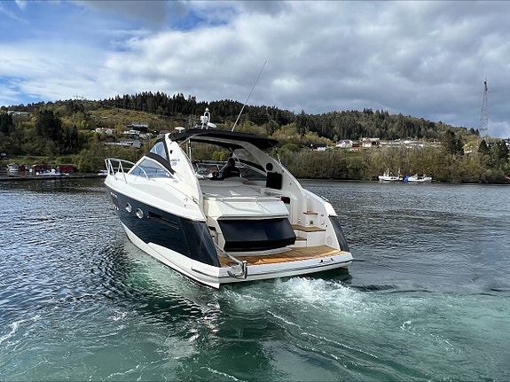 Absolute 39, skipsreg, ankervinsj forut og akter, generator, finans 6 of 30