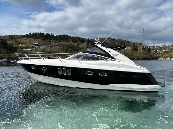 Absolute 39, skipsreg, ankervinsj forut og akter, generator, finans 3 of 30