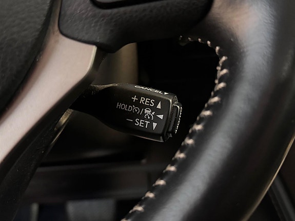 Lexus NX300h 9 of 30
