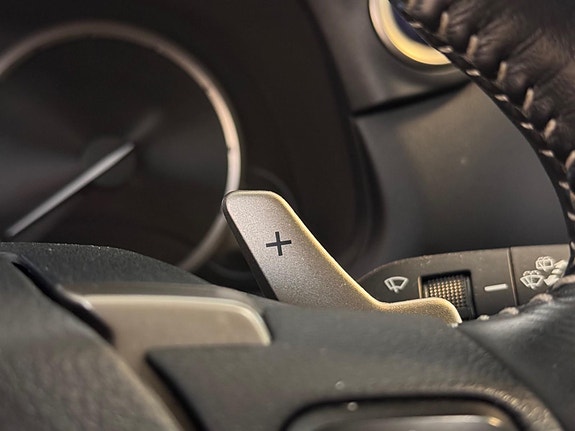 Lexus NX300h 8 of 30