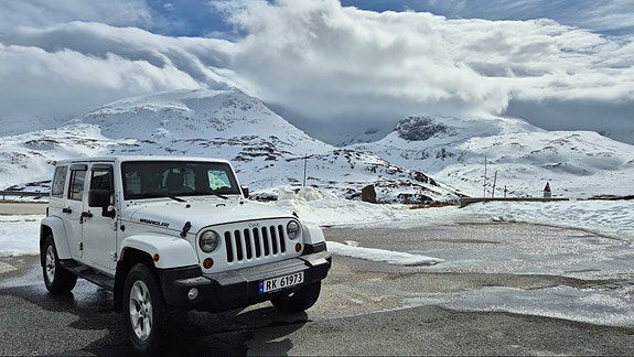 Jeep Wrangler 3 of 5