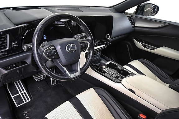 Lexus NX450h 14 of 30