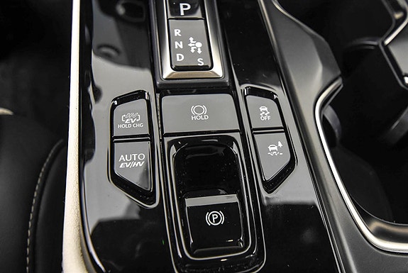 Lexus NX450h 26 of 30