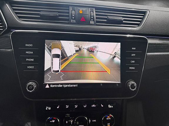 Skoda Superb 15 of 22