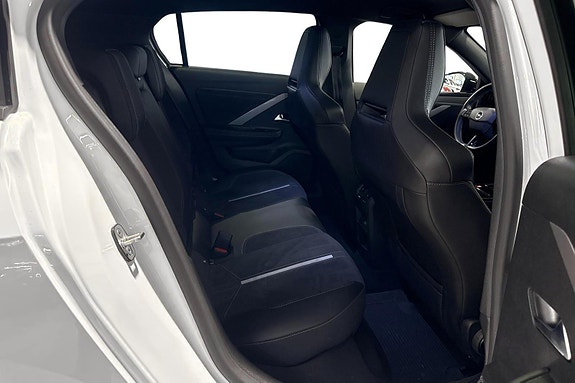 Opel Astra 22 of 24