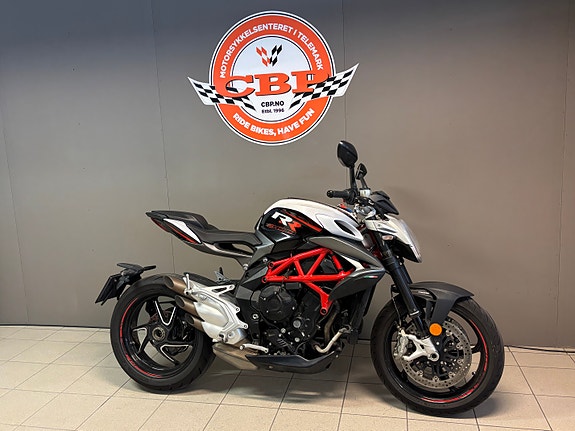 MV Agusta Brutale 800 Dragster RR 2 of 5